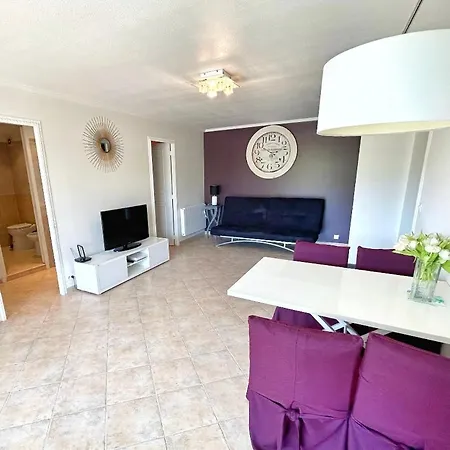 T2 - Centre